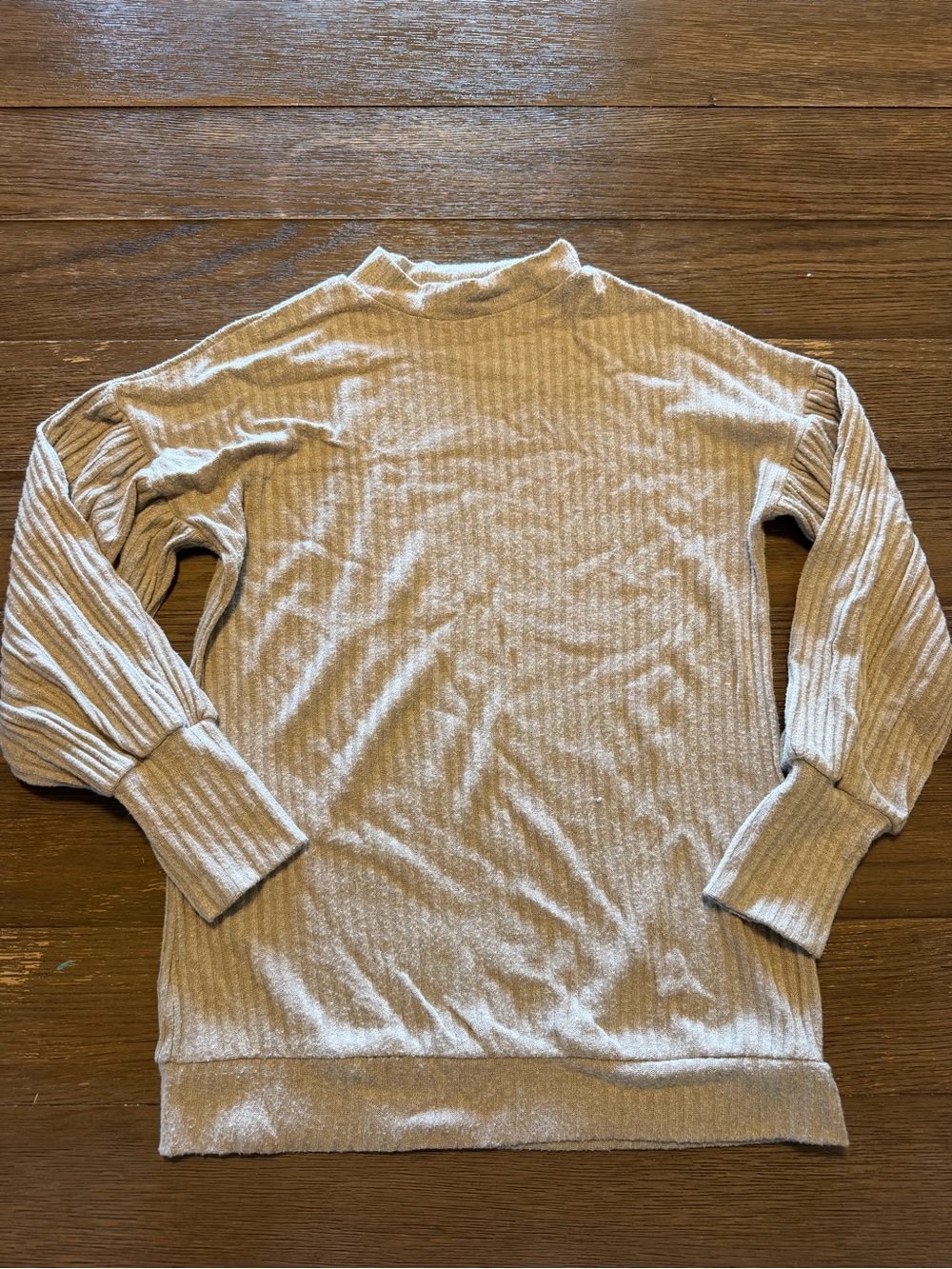 Womenâs Cream Ribbed Crewneck Pullover Top
